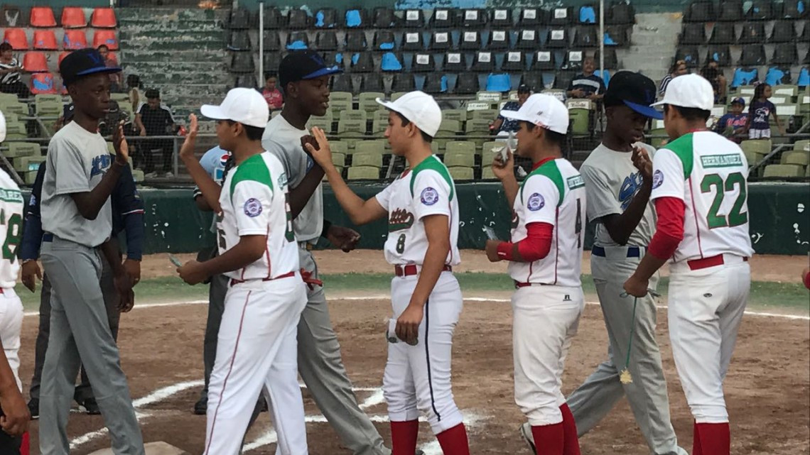 México consigue su primera victoria 