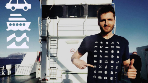 ¡A viajar se ha dicho! Crean camiseta con íconos  para comunicarse en todo el mundo