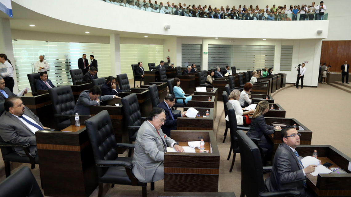 Aprueba Congreso "Ley Mordaza", cárcel y multa a quien reporte actividades de fuerzas armadas