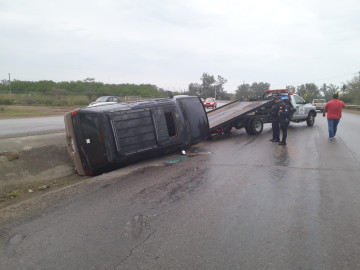 Otra volcadura en el Corredor Urbano
