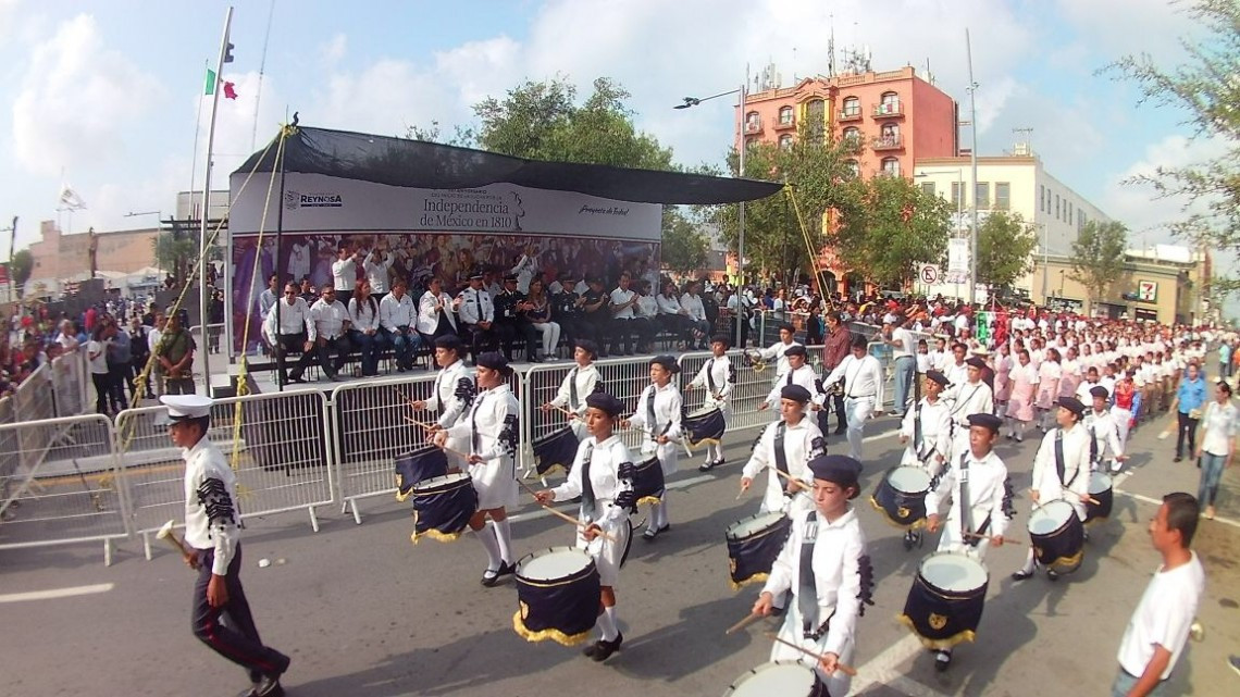 Conmemora Municipio con desfile 207 años de la Independencia de México