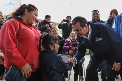 Beneficia ayuntamiento a jardines de niños