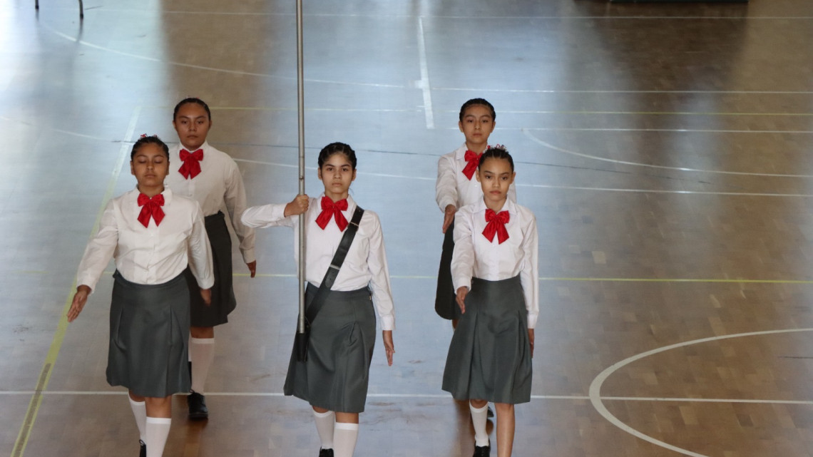 Impulsa Carlos Peña Ortiz el civismo y el talento estudiantil