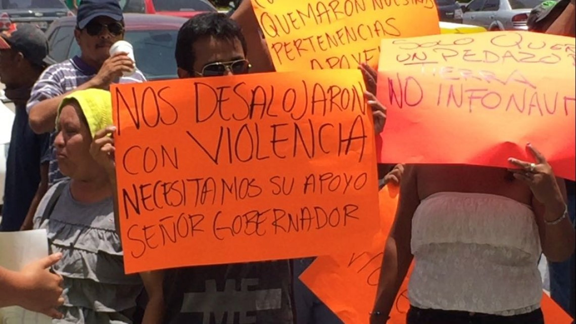 Invasores protestan frente a presidencia, piden apoyo de autoridades municipales