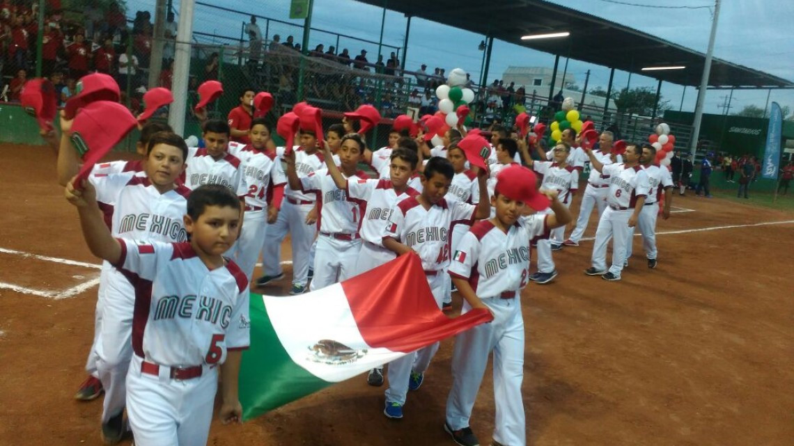 México vence por nocaut a Perú en su debut en CPB