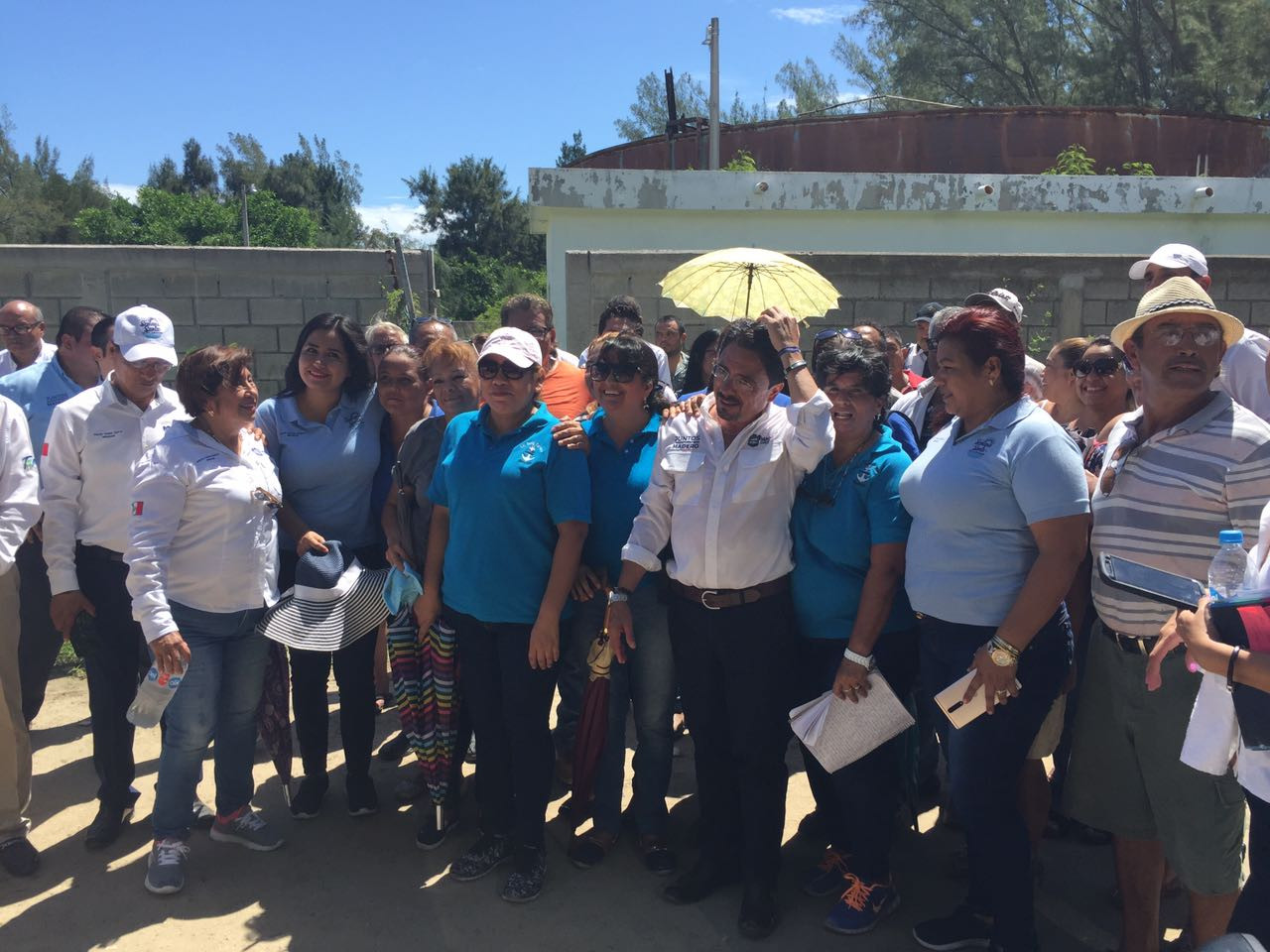 Cerrarán pasó a pipas que le fletean a Pemex