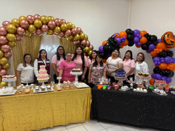 Exhibición de reposteria y globoflexia en CEDIF: Alumnas muestran su talento y progreso 