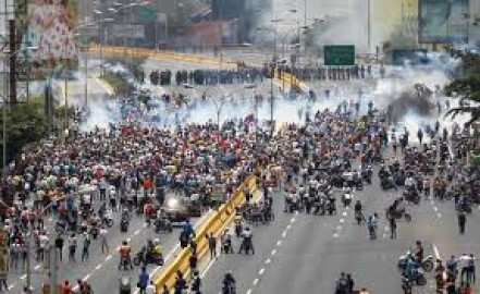 Número de víctimas fallecidas durante protestas en Venezuela sube a 86 