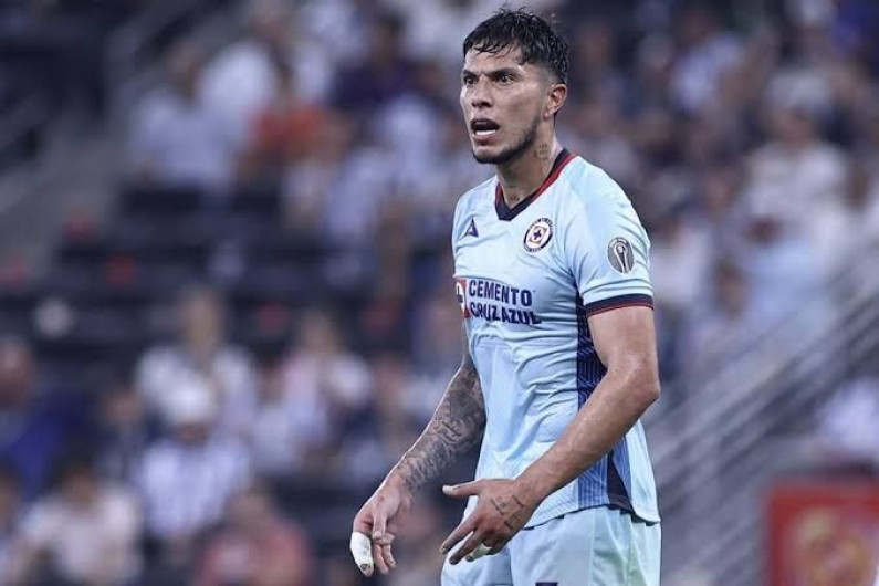 Madre de Carlos Salcedo del Cruz Azul lo acusa participe del asesinato de su hermana