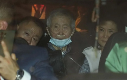 Alberto Fujimori, expresidente de Perú, sale de prisión