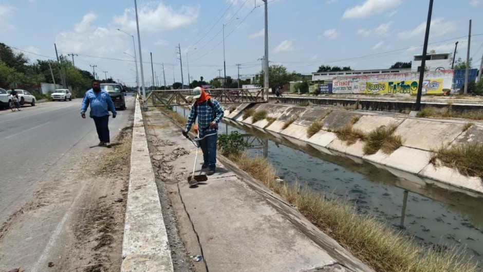 Dirige Alcalde de Reynosa mantenimiento de drenes pluviales