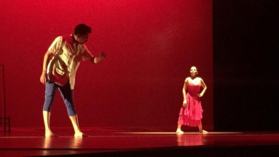 Celebra con éxito sus 15 años "Una petenera, petenera"