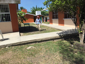 Escuela se cuartea por problemas de hundimiento en el suelo