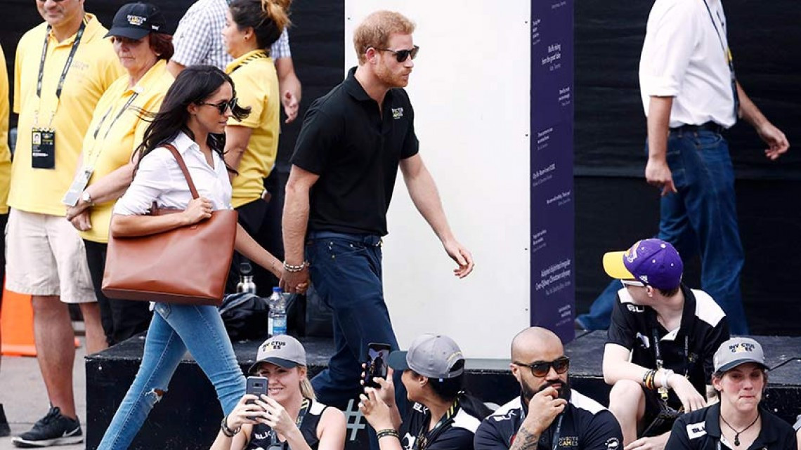 El príncipe Enrique y Meghan Markle no ocultan su amor