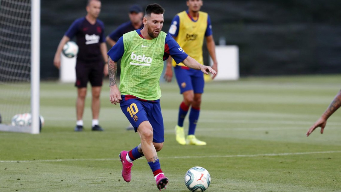 Messi ya se entrena con el resto del grupo