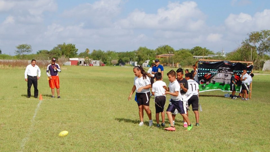 Alcalde muestra apoyo al deporte