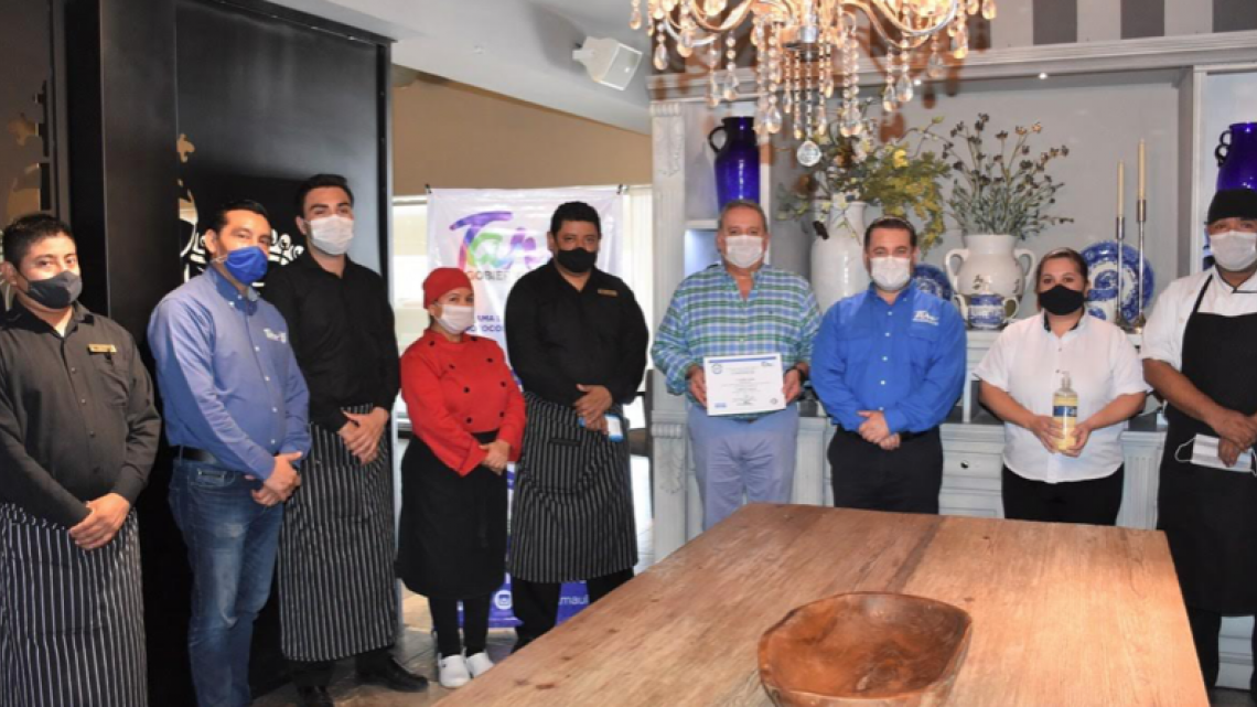 Entrega Turismo Tamaulipas primeras constancias de limpieza “SaniTamPro”