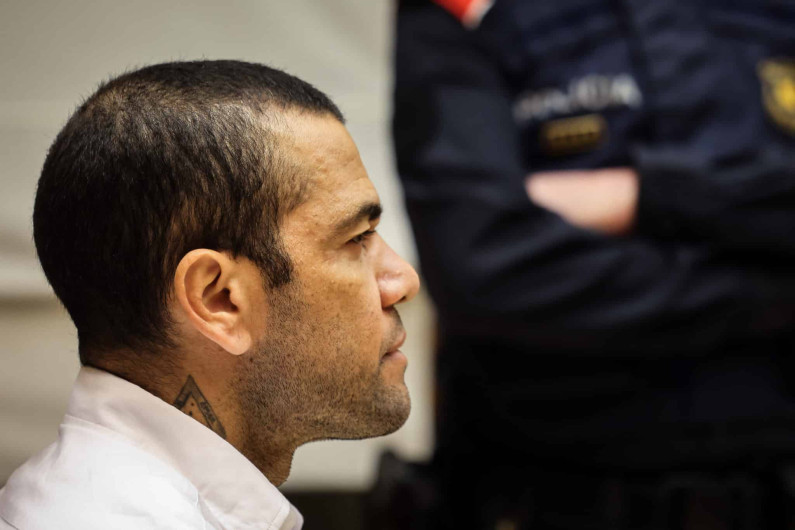 Defensa de Dani Alves apela condena de cuatro años de cárcel por abuso
