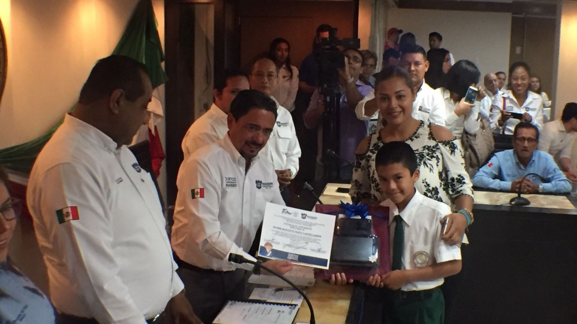 Javier Mata Castellanos fue elegido presidente de Madero por un día