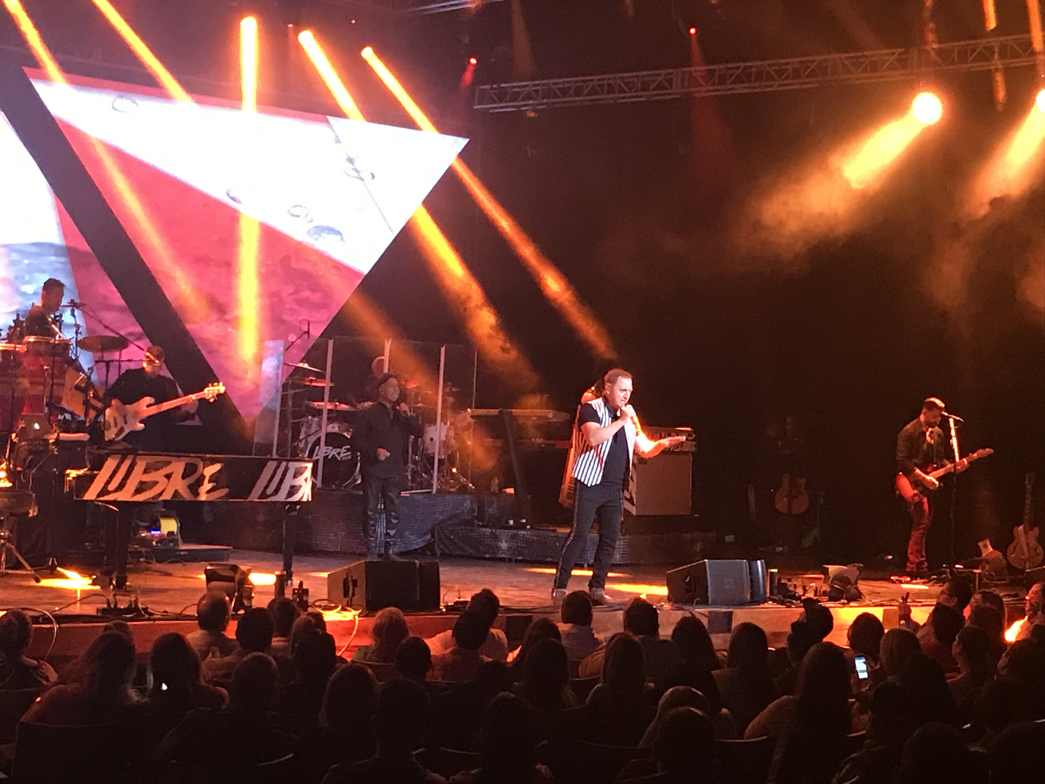 Se entrega McAllen a Franco de Vita