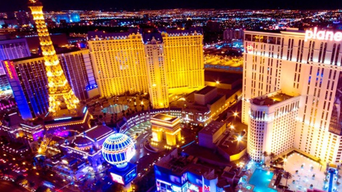 Dueños de la NFL aprueban mudanza de los Raiders a Las Vegas