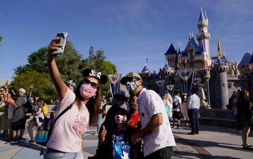 Disney incrementa aforo de personas en sus parques