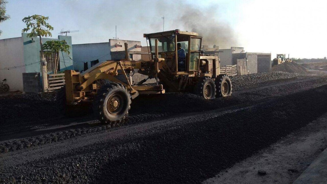 Ayuntamiento pavimenta calle Roble