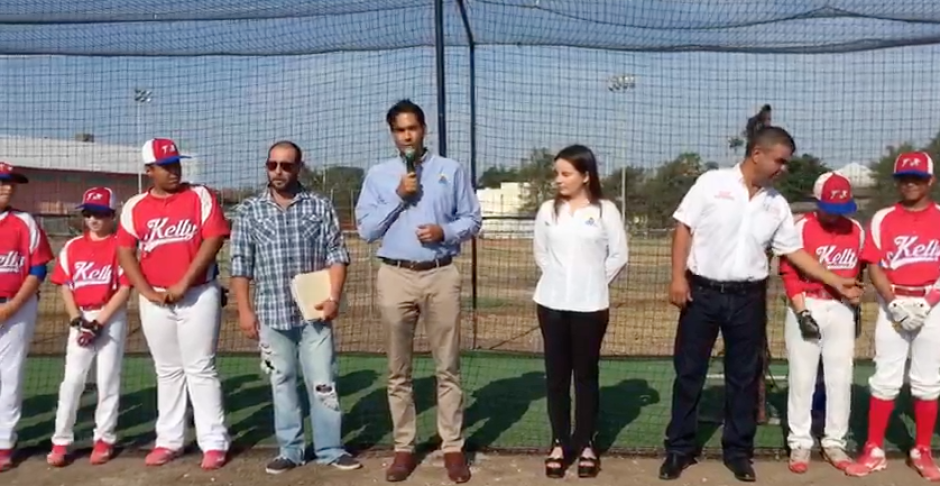 Dona DIF caja de bateo a la "TK"