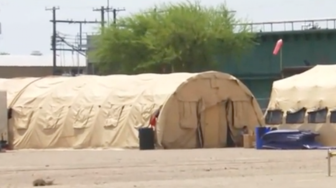 McAllen responde al aumento de migrantes con refugios de emergencia temporales