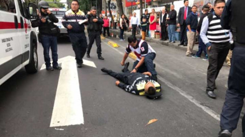 Cámaras de vigilancia captan a chofer atropellando a un transito 