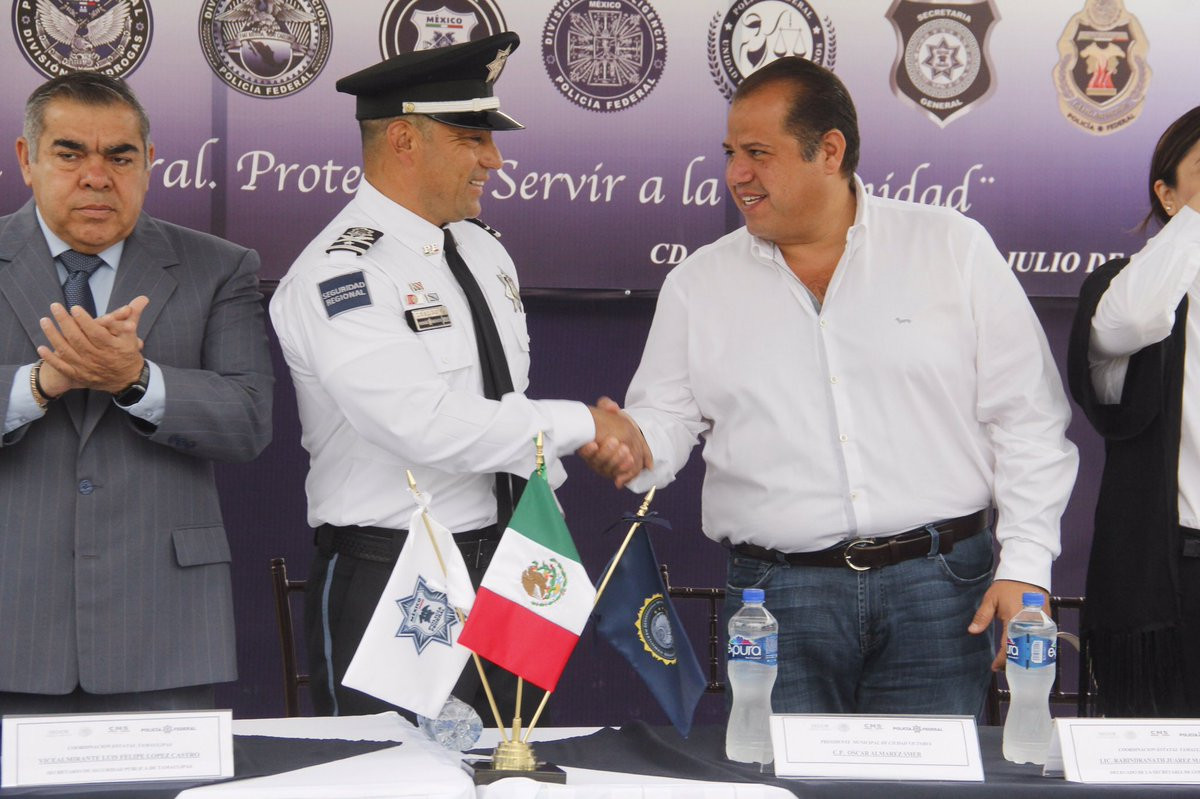 Alcalde asiste a ceremonia de aniversario de PF