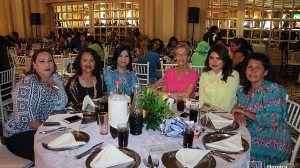 Celebran a madres del Ayuntamiento