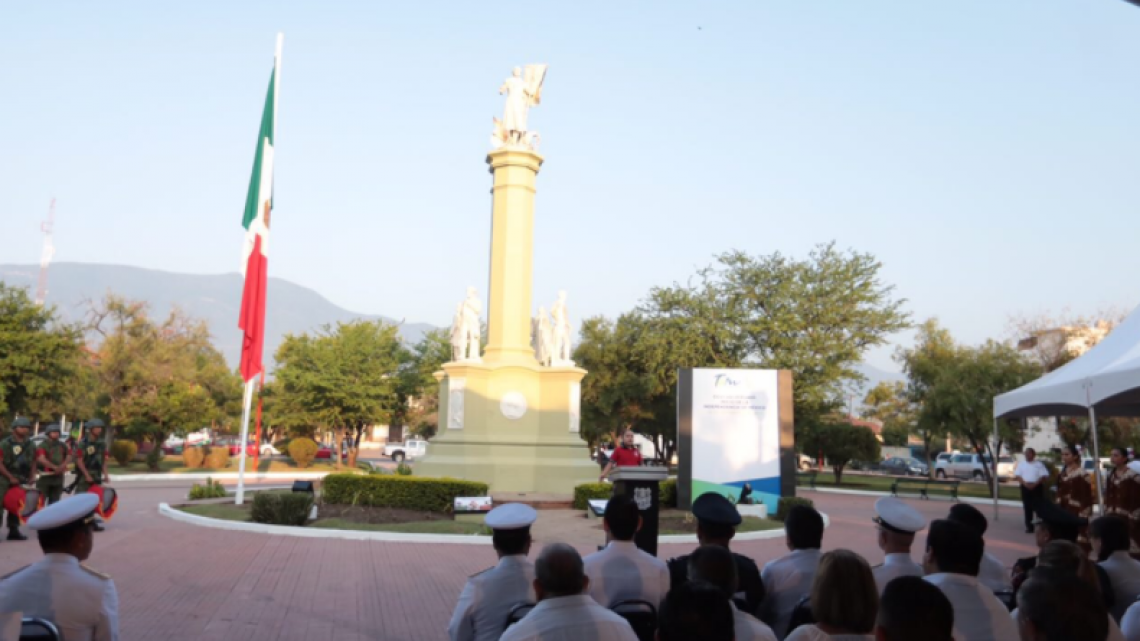 Atestigua CDV desfile conmemorativo de la Independencia