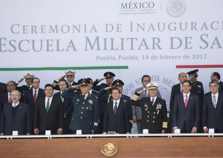 Rechaza EPN ataques a fuerzas armadas