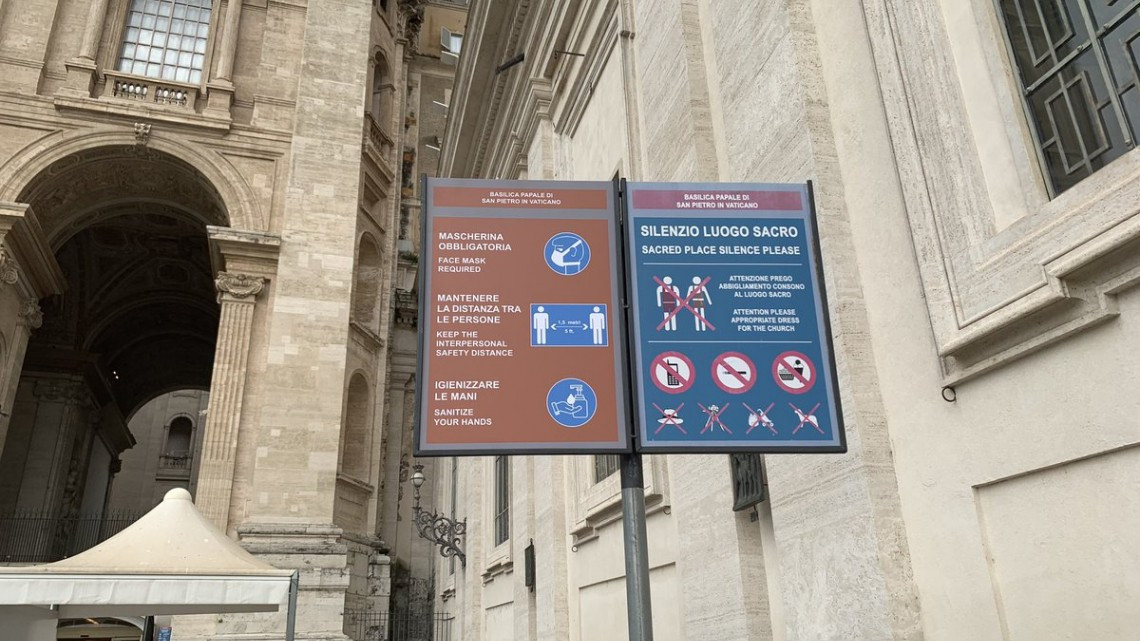 Reabre la basílica de San Pedro del Vaticano tras dos meses de cierre