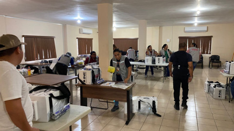 Inicia entrega de paquetes electorales a funcionarios