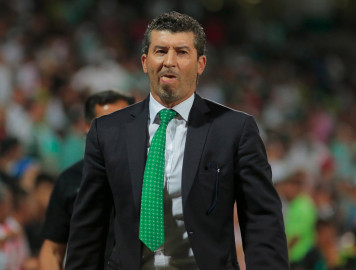 Santos cesa a José Manuel de la Torre como su entrenador