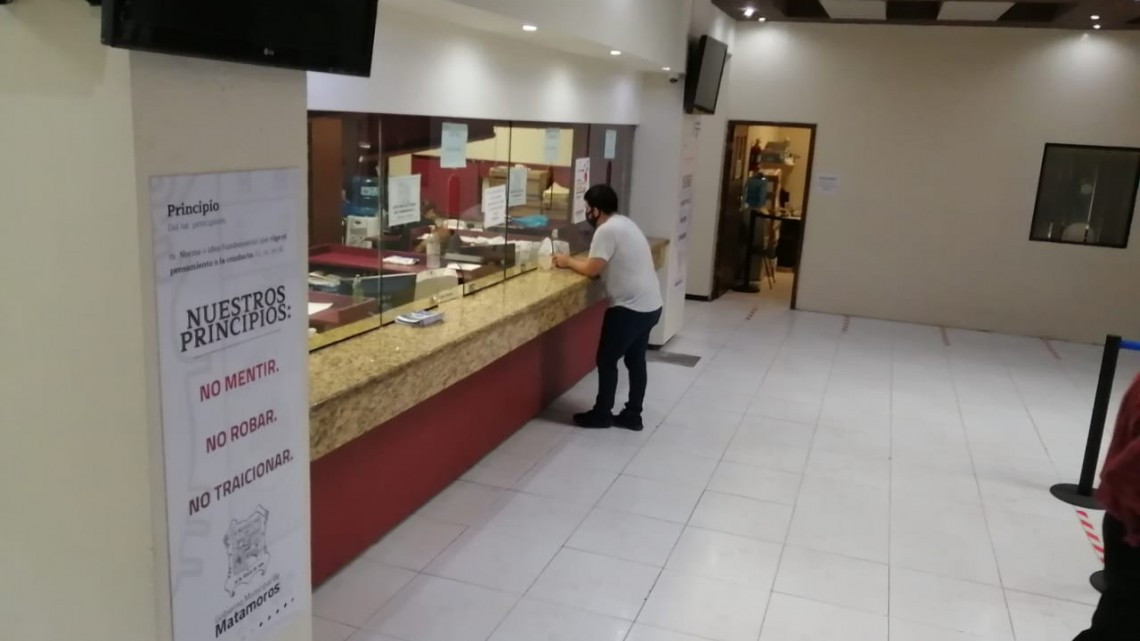Ante tanda demanda en el hospital general, trabajadores del municipio optan por atención particular