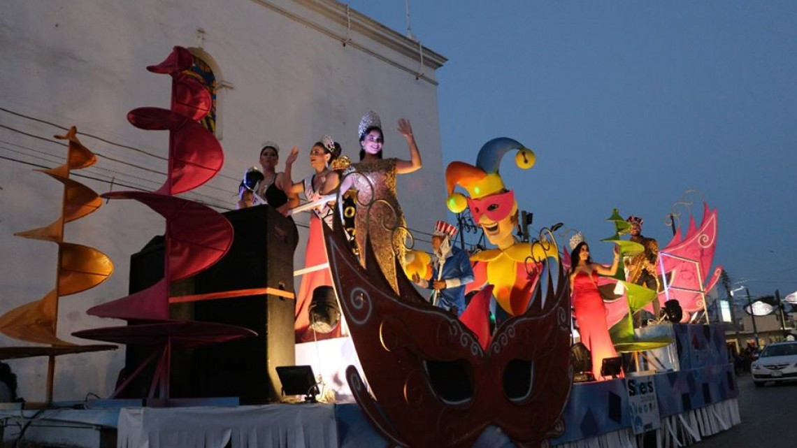 Disfrutan altamirenses 3er día del Carnaval Altamira 2018