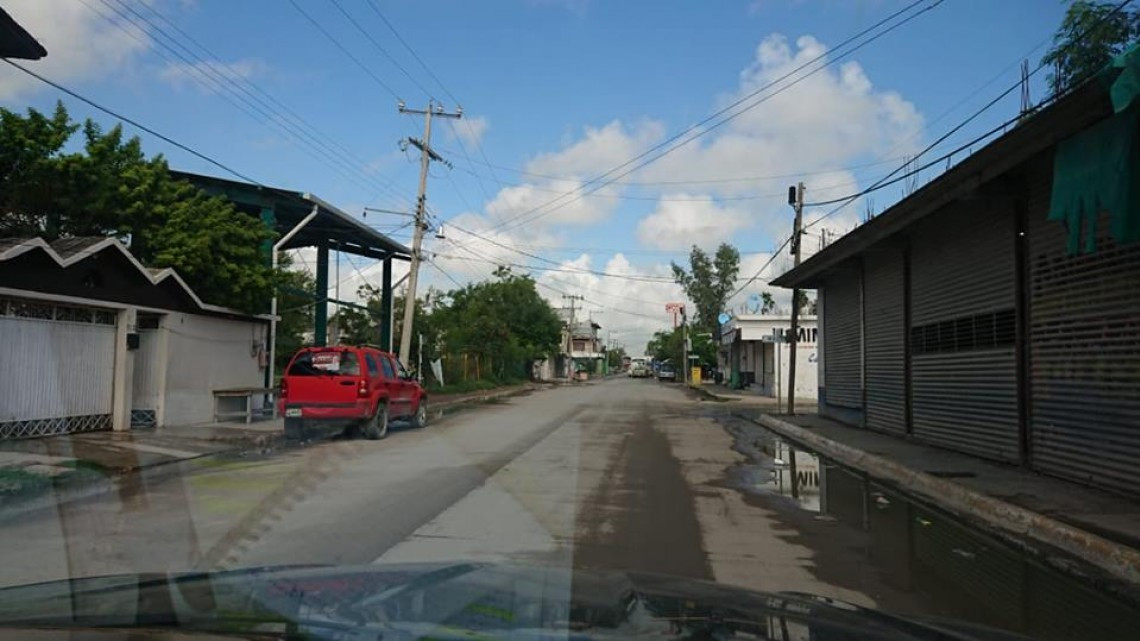Comapa trabaja con equipo vactor