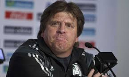 Suspenden al “Piojo” Herrera un partido tras polémica arbitral