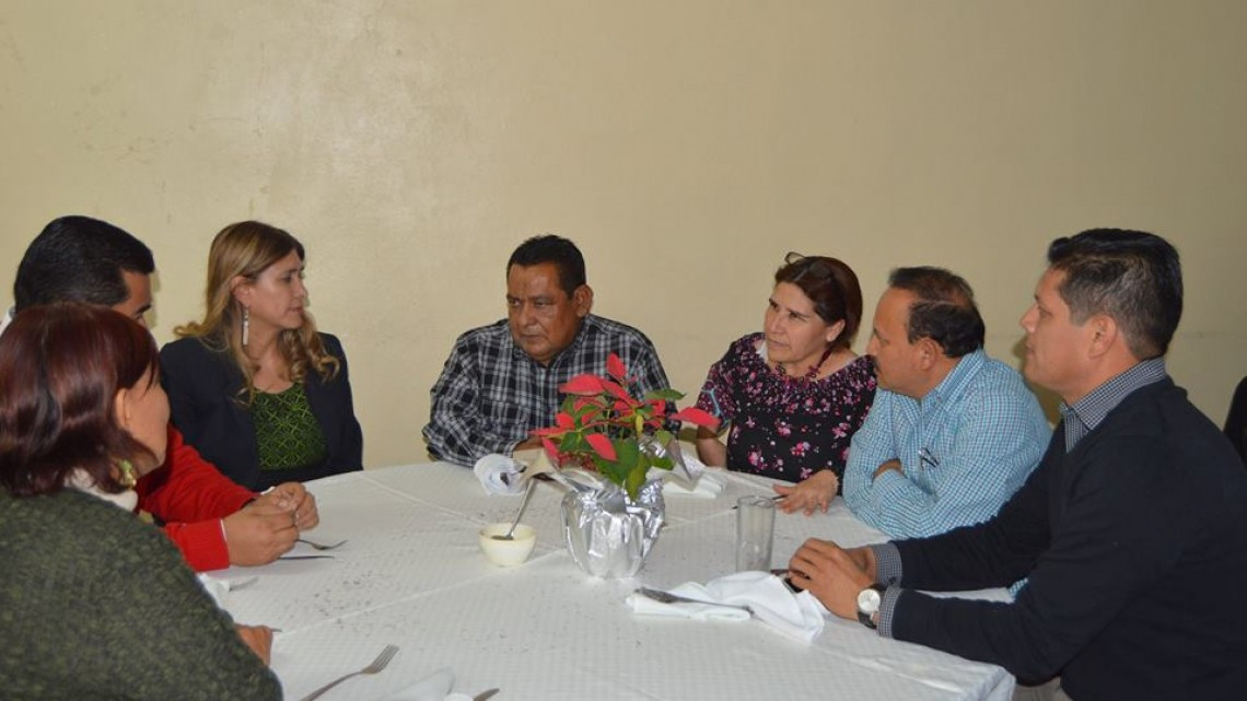 Asiste Maki a posada de sindicatos de Telesecundarias