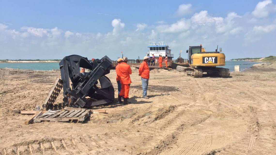 Paran labores en carretera al "Mezquital" 