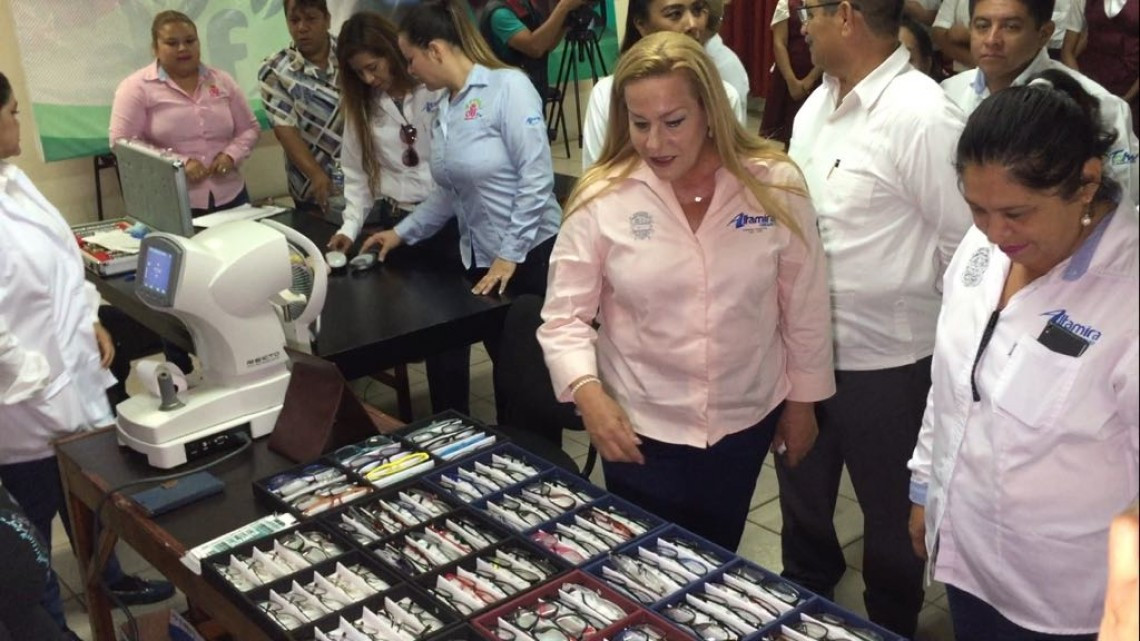 Continúa programa de lentes a bajo costo promovido por DIF
