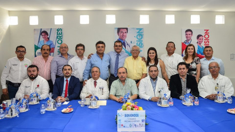 Se reúne Rivas Cuéllar con directores de hospitales públicos y privados