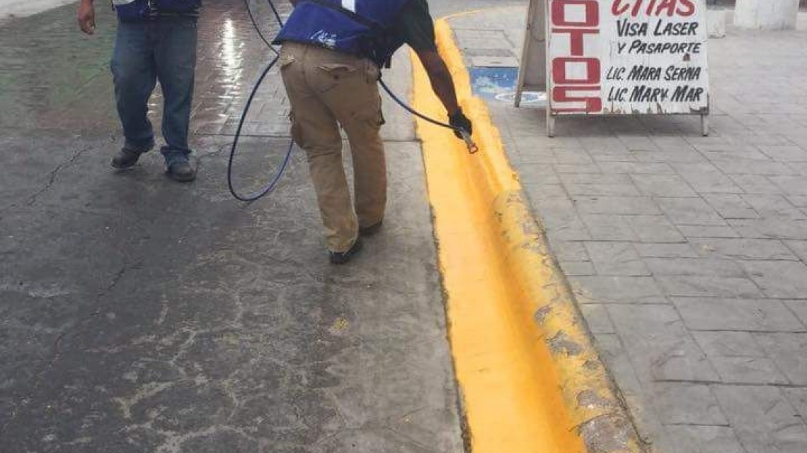 Trabaja Servicios Primarios en repintado de vialidad