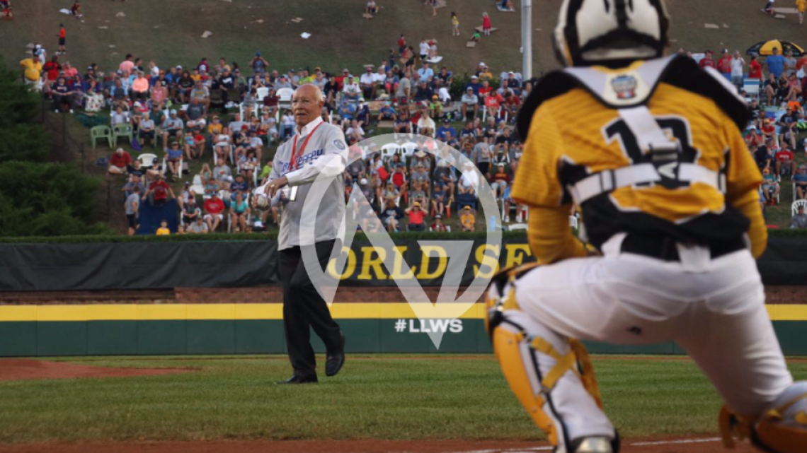 Ángel Macías ingresa al Salón de la Excelencia de Ligas Pequeñas   