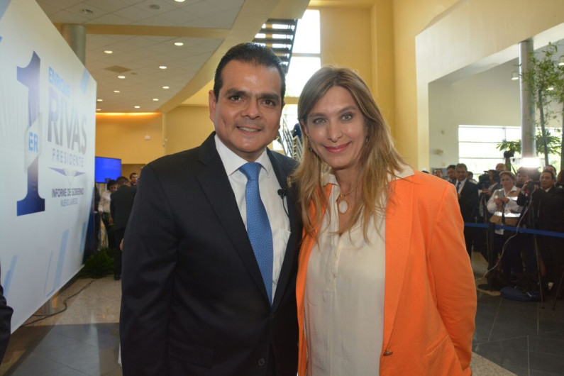 Asiste Maki a Primer Informe de Gobierno de Enrique Rivas