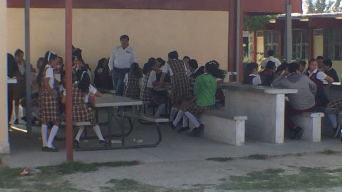 Delimitan periferia de escuela secundaria para evitar invasión