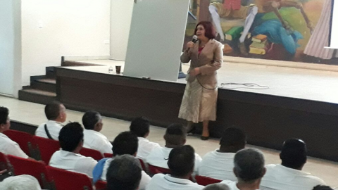 Continúa capacitación de operadores del transporte público